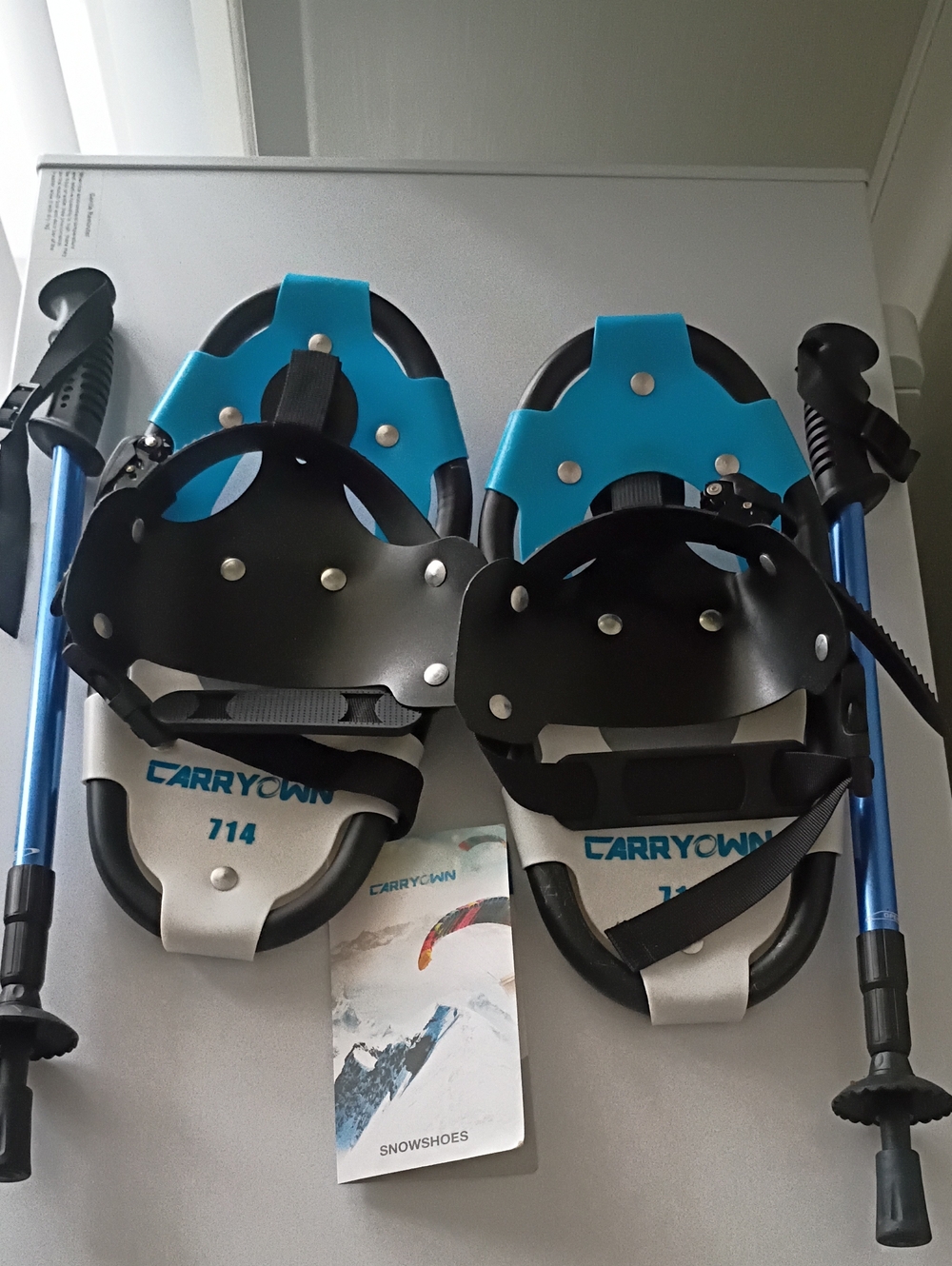 Children Snowshoes Plus Adjustable Trekking Poles And Duffle Bag